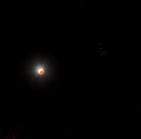 Moon beside deep Sky object (M45)