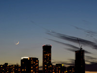 Mercury lined up with Venus and the Moon
