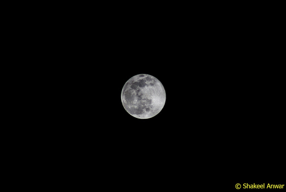 01 Full moon shot