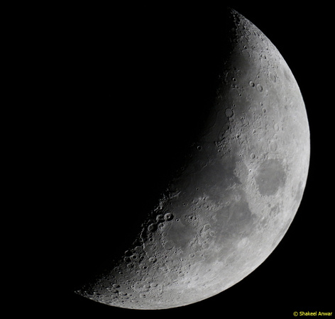 02 Moon showing craters in detail (snapshot)